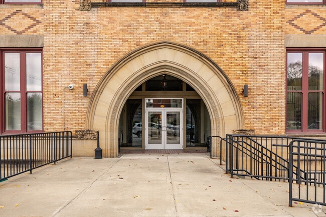 Building Photo - Fifth Avenue School Lofts