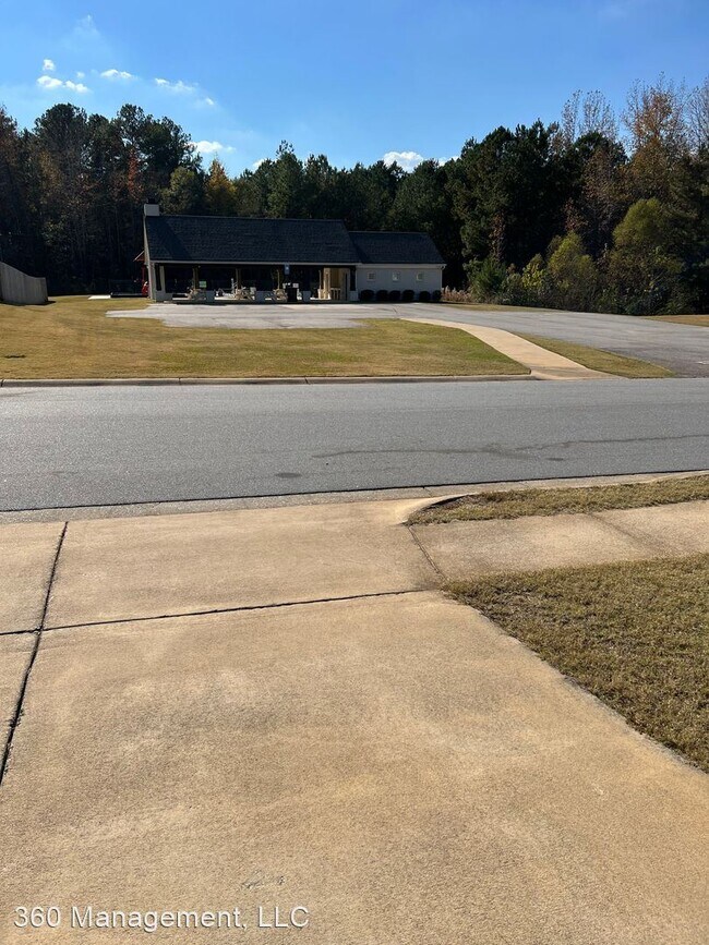 Building Photo - 4 br, 2.5 bath House - 2650 Anderson Ct