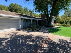 Building Photo - 261 Rheem Blvd