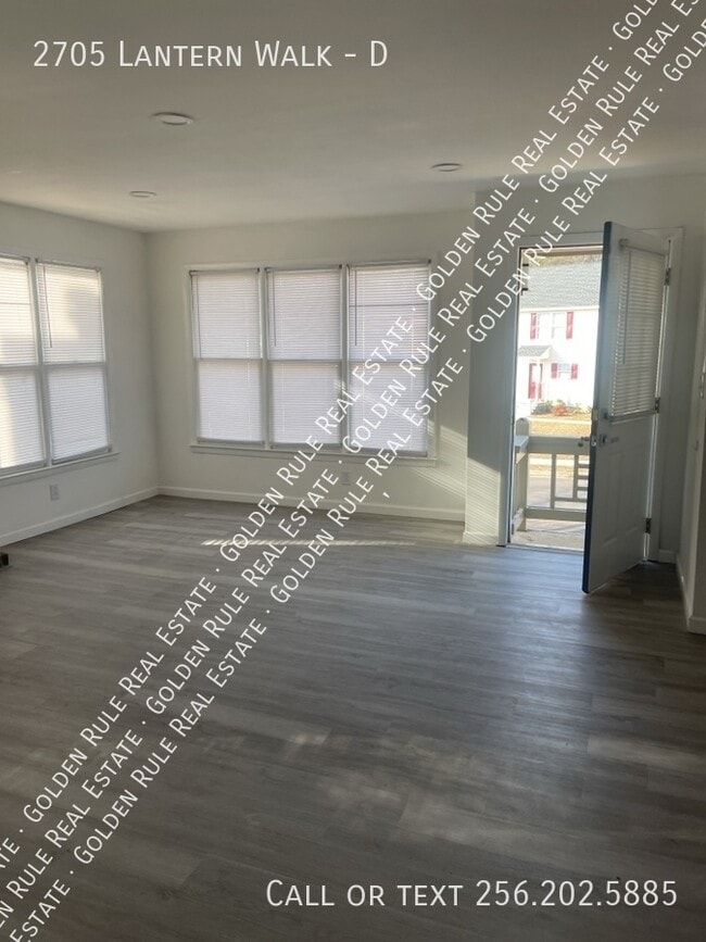 Building Photo - 2705 Lantern Walk SE