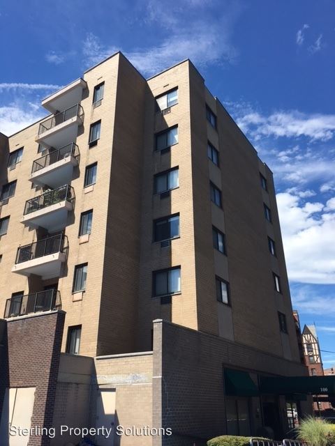 Primary Photo - 100 E Hartsdale Ave