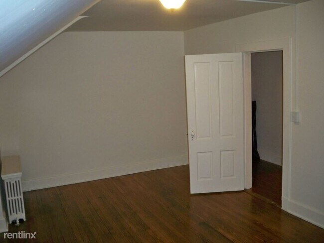 Building Photo - 3 br, 1 bath House - 0 Lewis Mountain