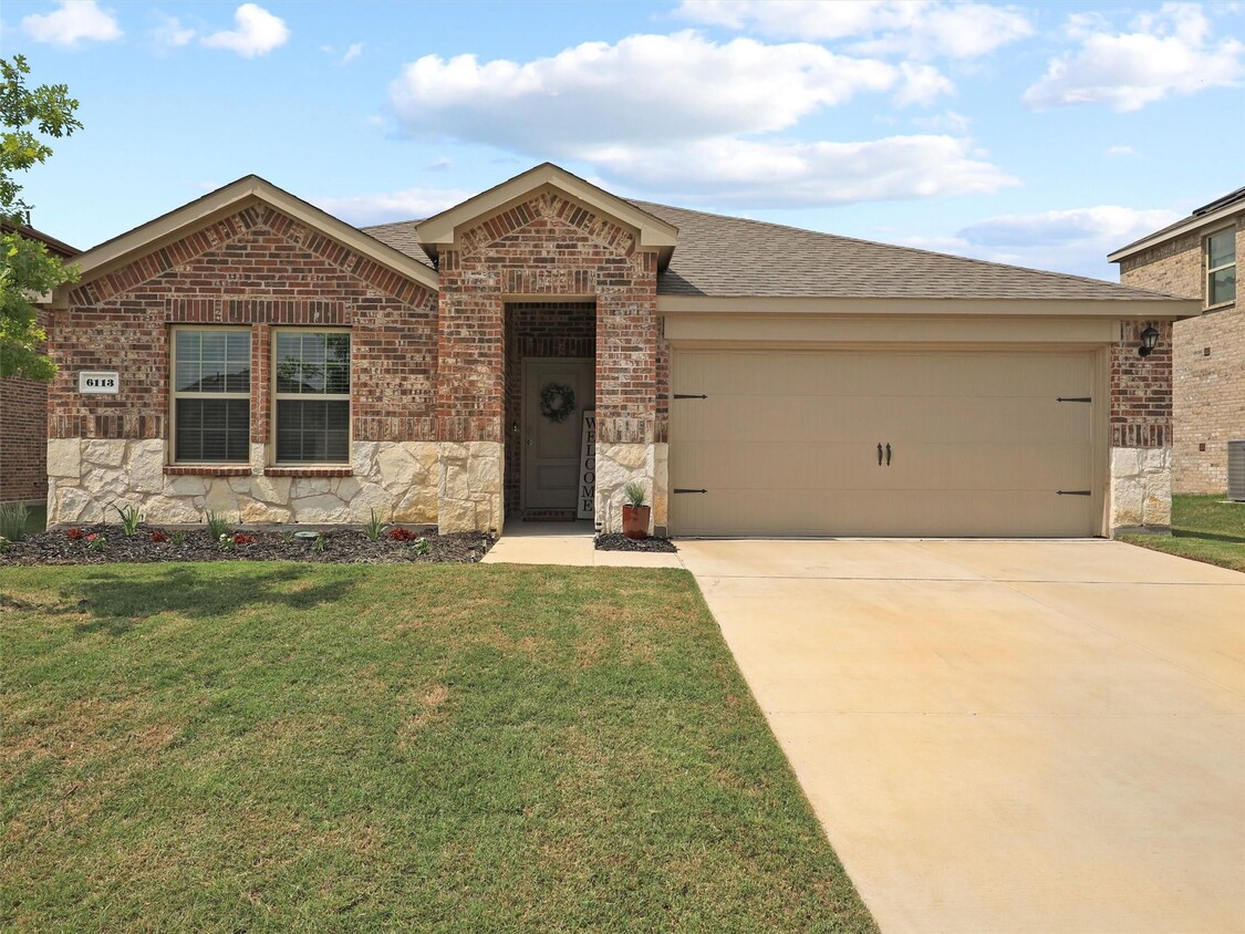 Welcome home! - 6113 Bracken Dr