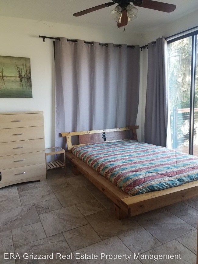 Foto del edificio - 2 br, 2 bath House - 609 Homer St