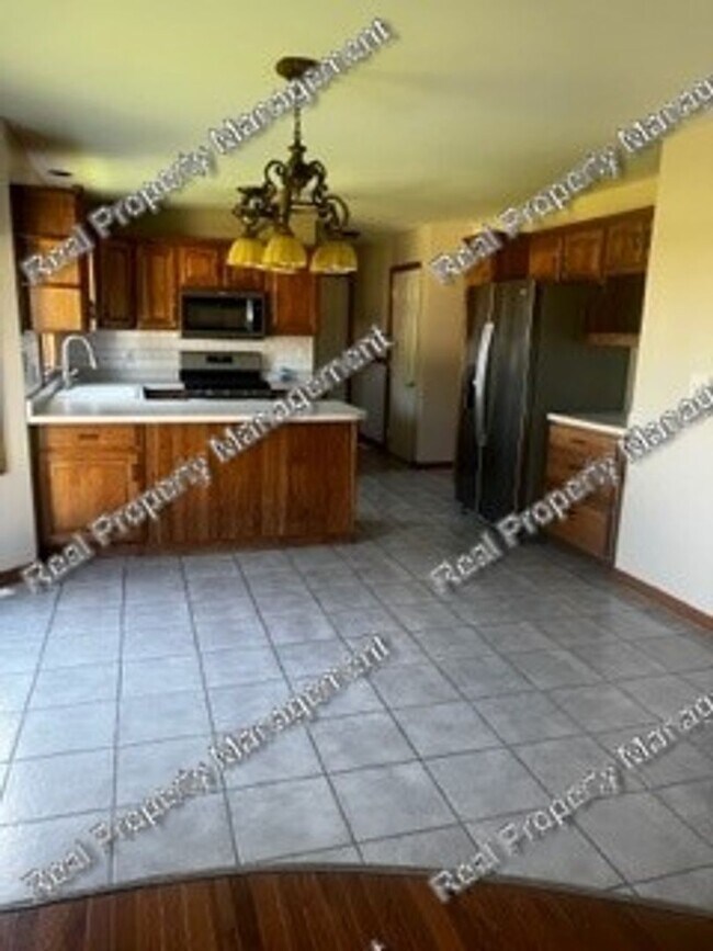 Foto del edificio - Four Bed SFH in Autumn Chase