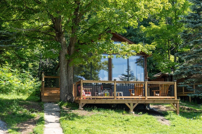 Photo du bâtiment - 2689 Muskoka District Road 118 West