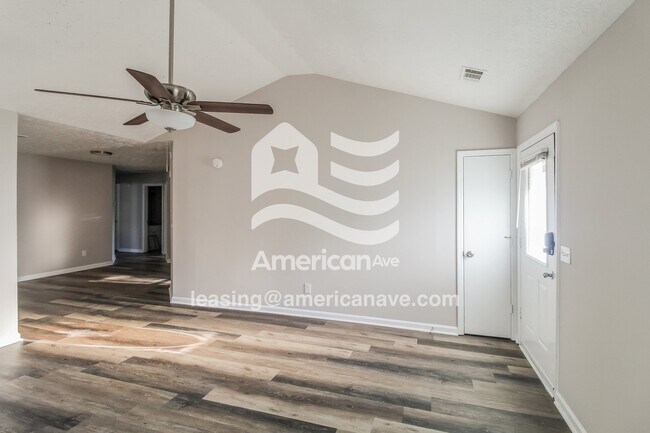 Foto del edificio - 882 Stafford Ct