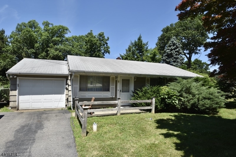 2 2nd Lt J T Wroblewski Ln, Jefferson, NJ 07438 House Rental in