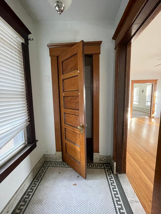 Foto del edificio - 144 Claremont Ave