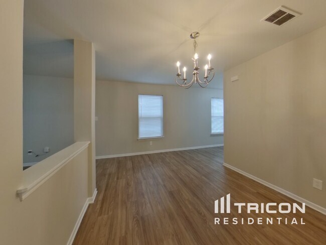 Foto del edificio - 7238 Fox Point Dr
