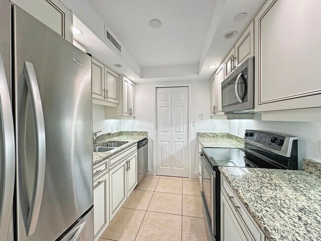 Foto del edificio - 3000 N Ocean Dr