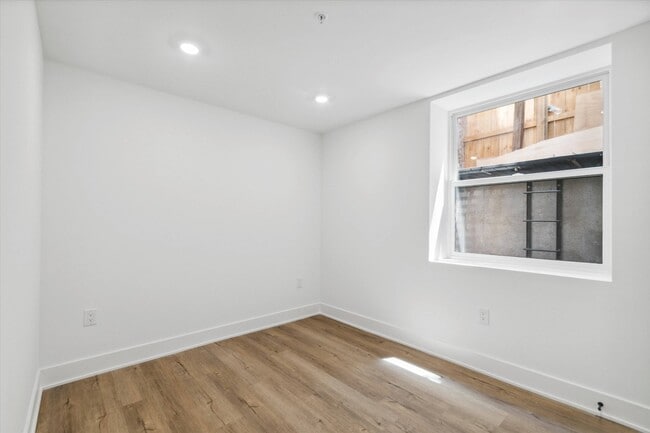 Building Photo - 1834 N 18th St