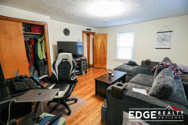 Foto del edificio - 2 Oneil Pl. Unit 2