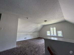 Building Photo - 942 W Edwards St