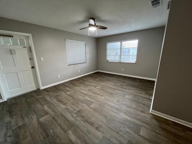 Foto del edificio - 1 Bed/1 Bath - Unit 16