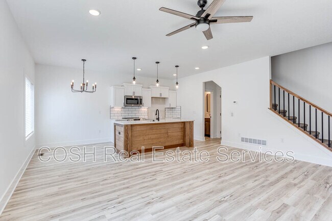Foto del edificio - 8447 W 37th Ct N