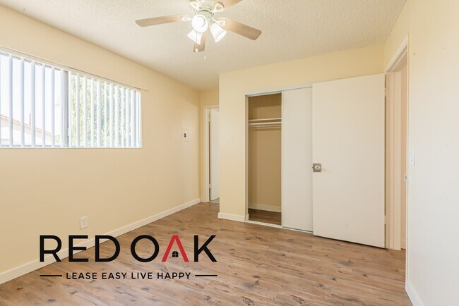 Building Photo - ~2 Weeks Free~ Cozy, Charming Top Floor On...