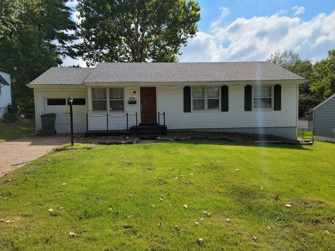 Primary Photo - 1014 Bliss Dr