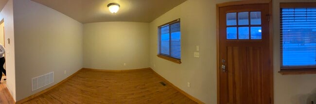 Building Photo - 2947 N 27th Ave