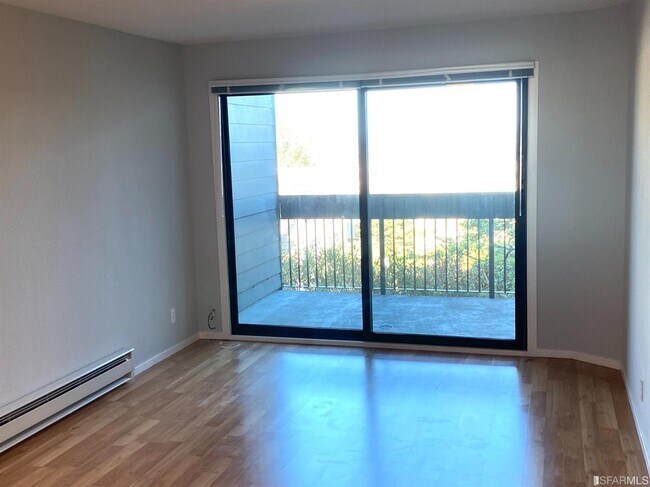 Building Photo - 5177 Diamond Heights Blvd