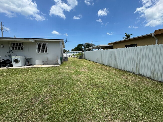 Foto del edificio - 17472 SW 105th Ave