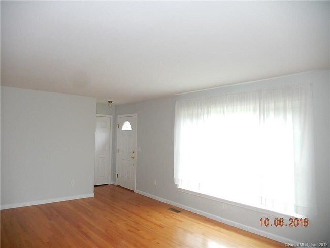 Building Photo - 52 Valmore Rd
