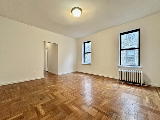Foto del edificio - 590 Fort Washington Ave