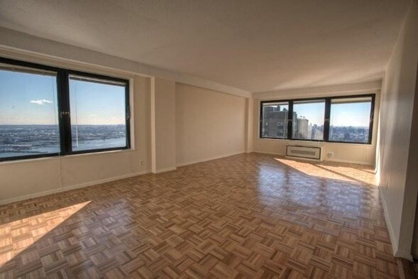 Foto del edificio - 395 E 24th St