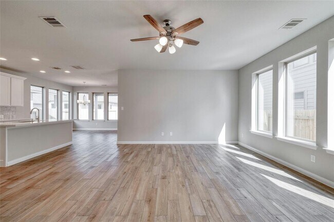 Building Photo - 408 Langhorne Bnd