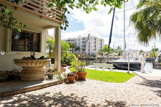 Foto del edificio - 111 Isle of Venice Dr