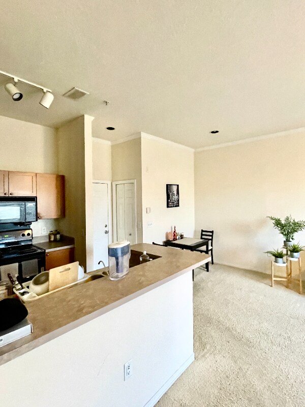 Foto del edificio - 2200 Ladora Dr