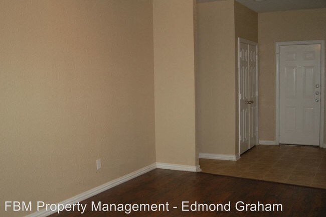 Foto del edificio - 1709 N Kaufman St