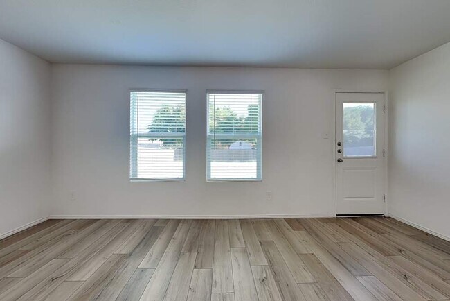 Foto del edificio - 10528 Sewell Cir