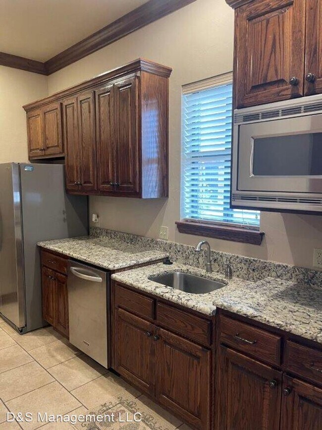 Foto del edificio - Studio, 2 bath House - 9012 N. Kelley Ave.