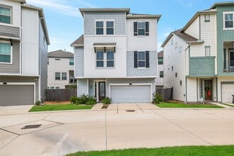 Building Photo - 2007 Kirby Landing Dr