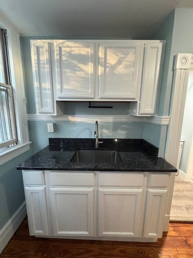 Charming 1-Bedroom Apartment in Russell, MA - Charming 1-Bedroom Apartment in Russell, MA