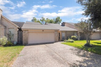 Building Photo - 715 Trademark Pl