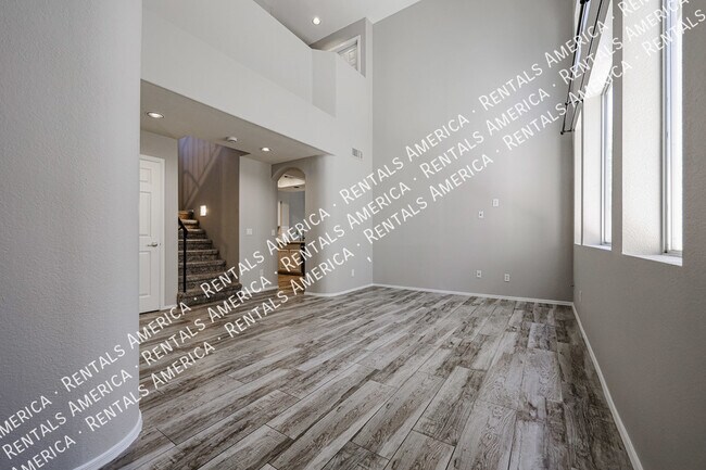 Building Photo - Arrowhead Sunrise 3-Bedroom 2 1/2 bath
