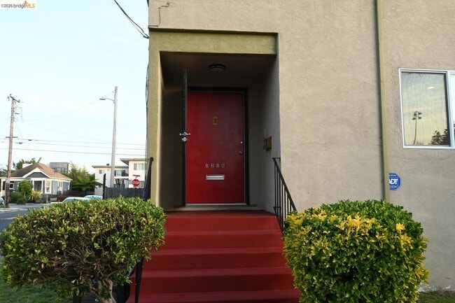 Building Photo - 1316 Russell St