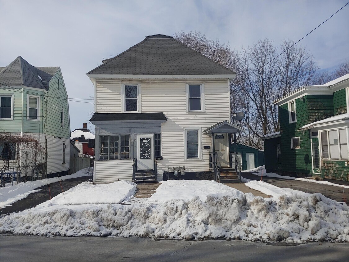 Primary Photo - 1139 Lemoyne Ave