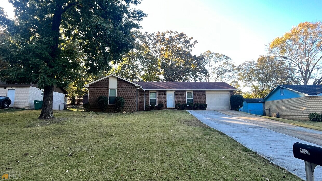 2827 Haddon Dr, Rex, GA 30273 House Rental in Rex, GA