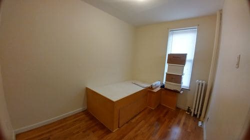 Building Photo - 666 39th St