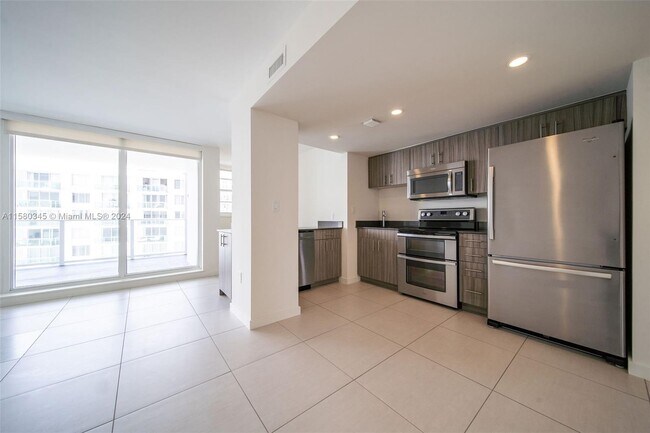 Foto del edificio - 910 West Ave