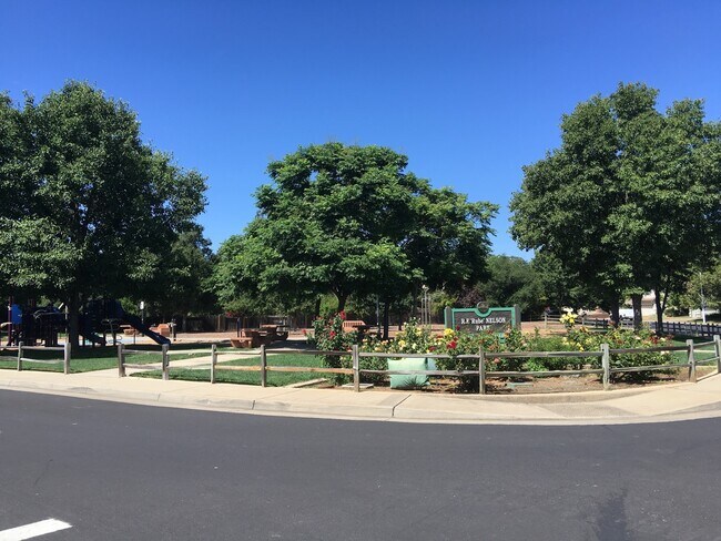 Foto del edificio - 4x2 Single Story in Great Location!