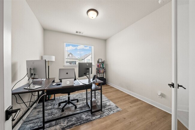 Foto del edificio - 609 Northside Dr