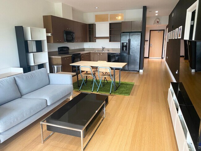 Foto del edificio - 2 Bedroom Lofts in Overlook! Water, Sewer ...