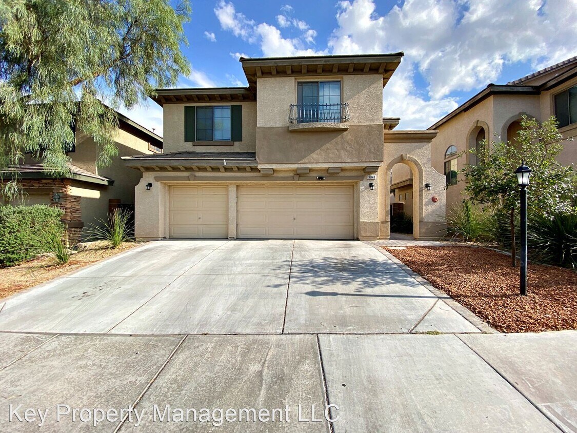 5 br, 4 bath House 9041 Rusty Rifle House Rental in Las Vegas, NV