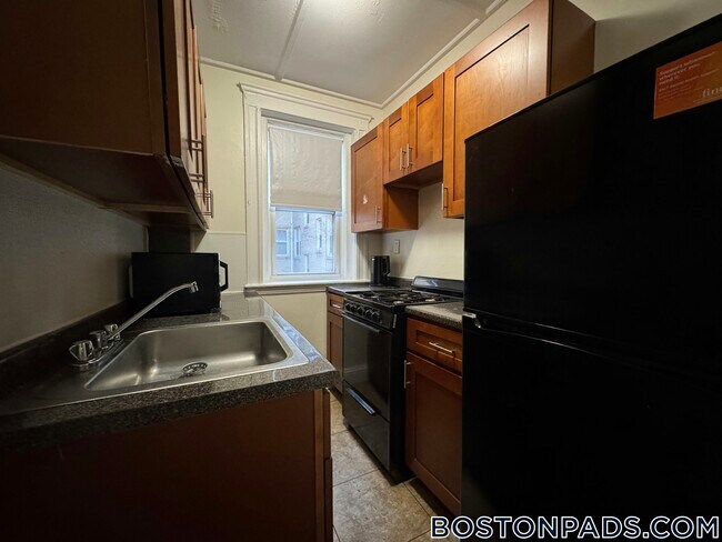 Building Photo - 1175 Boylston St