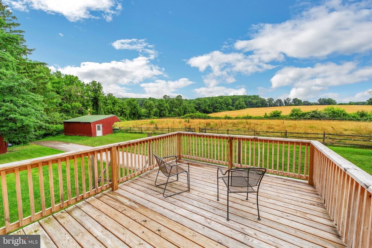 Foto principal - 2251 Creek Rd