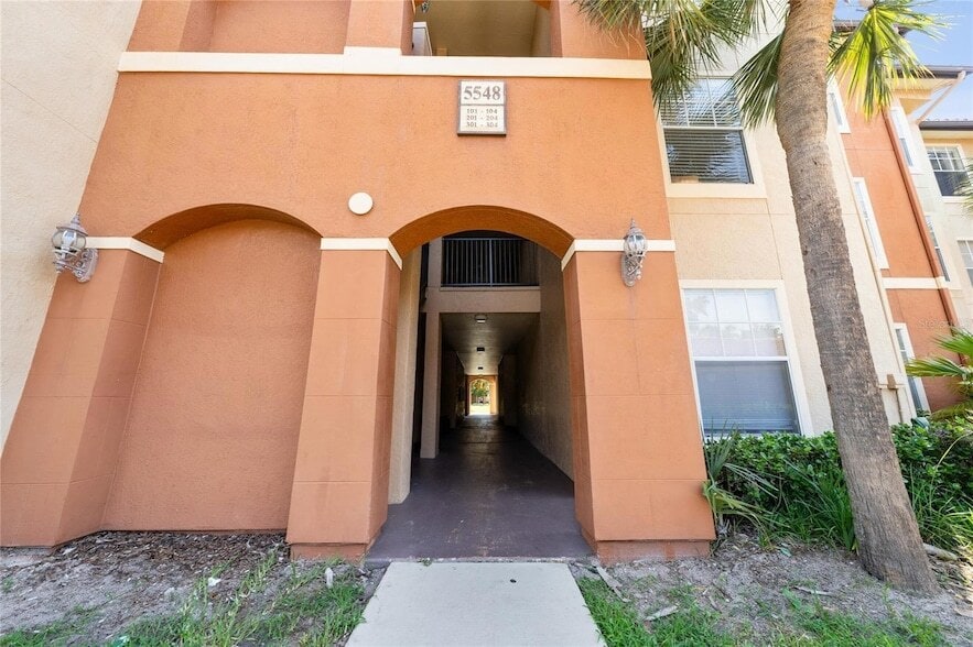 Primary Photo - 5548 Metrowest Blvd
